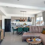 Plenca בית נופש שיבניק